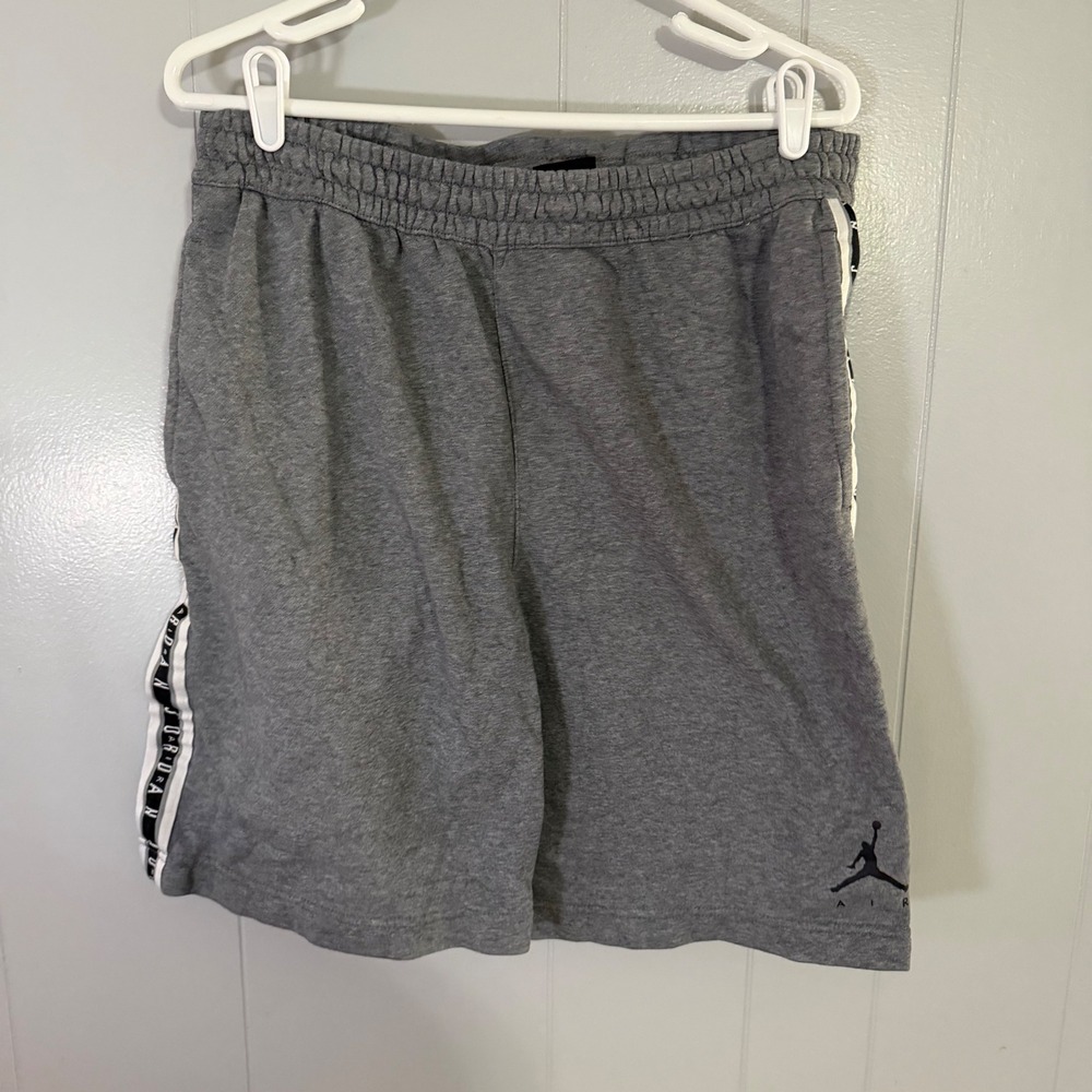 Jordan Brand Fleece Shorts Mens Large Gray Logo Tape Side Stripe Jumpman